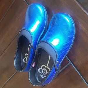 Sanita slip resistant clogs size 39